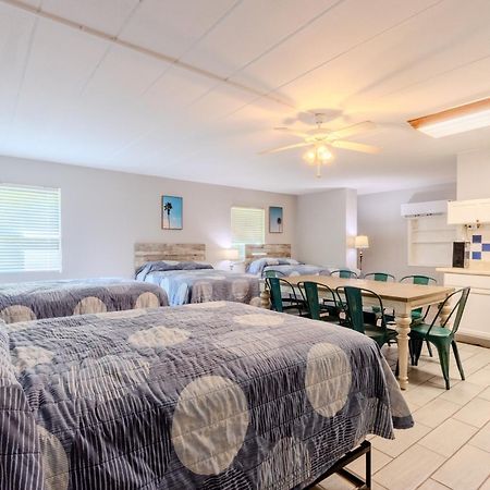 Shark Reef Resort Motel&Cottages Port Aransas Exteriör bild