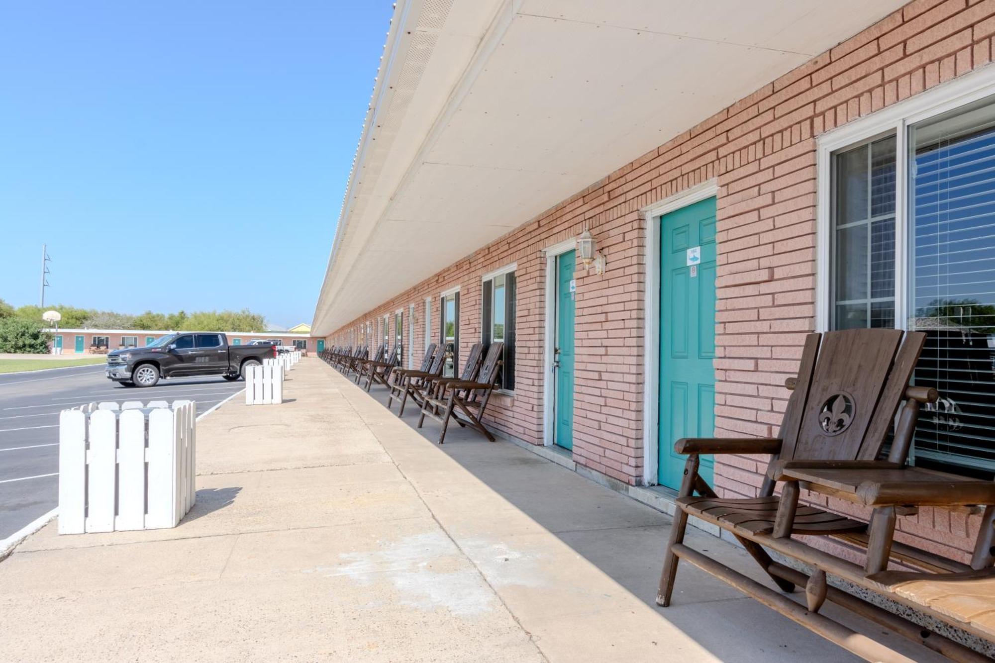 Shark Reef Resort Motel&Cottages Port Aransas Exteriör bild